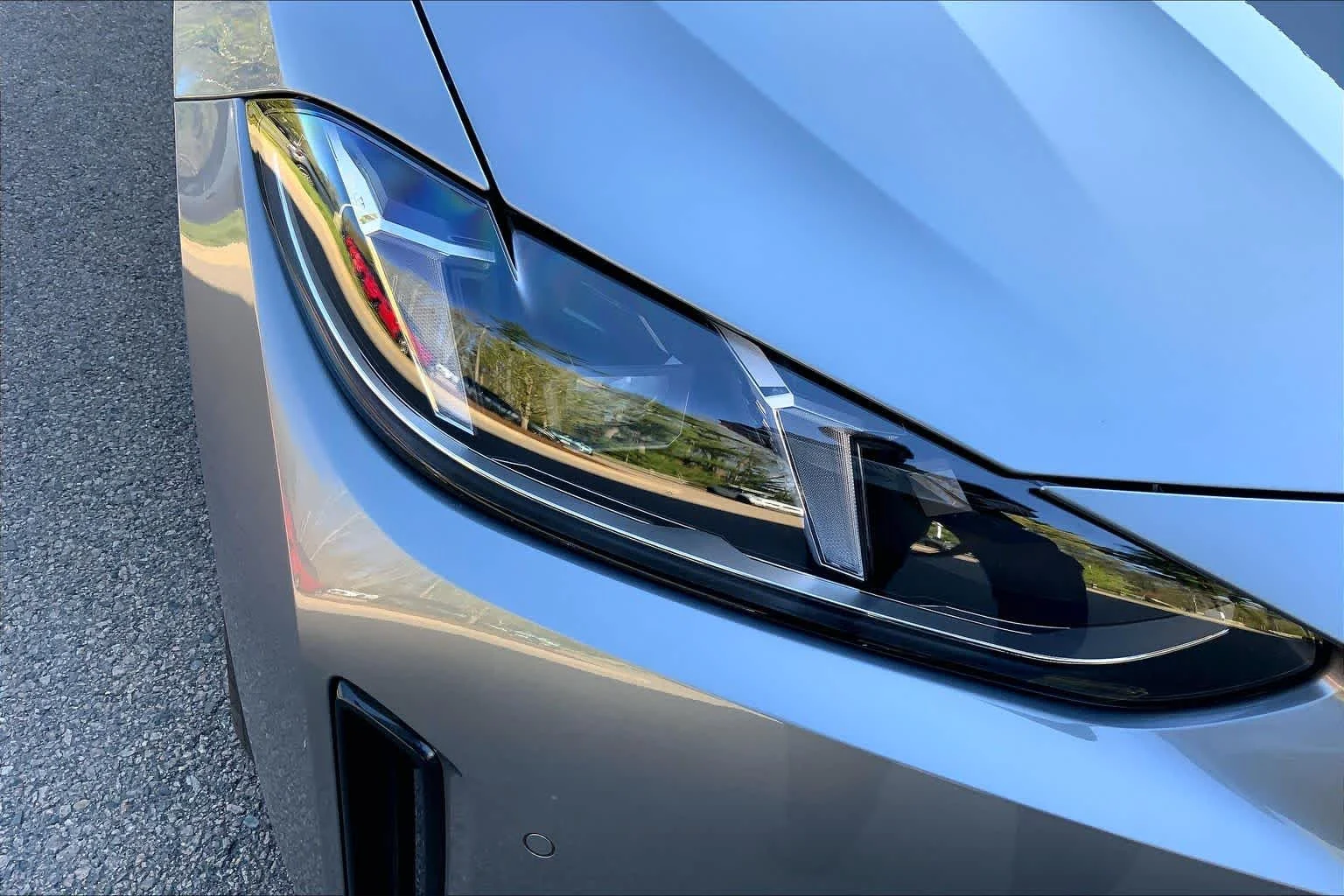 New 2026 Skyscraper Grey Metallic BMW xDrive40 image 13