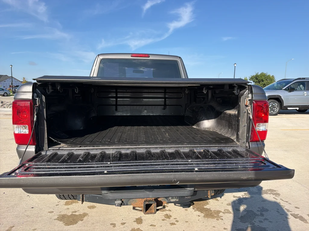 Used 2011 Dark Shadow Gray Metallic Ford XLT image 7
