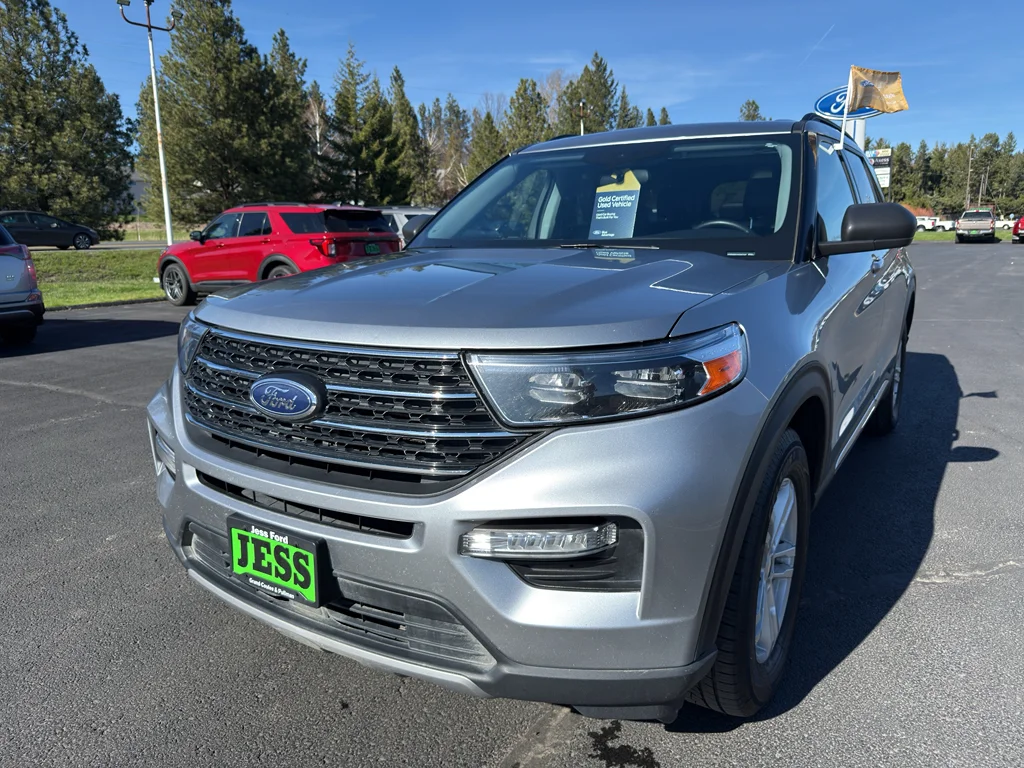 2024 Ford Explorer XLT 4WD's photo