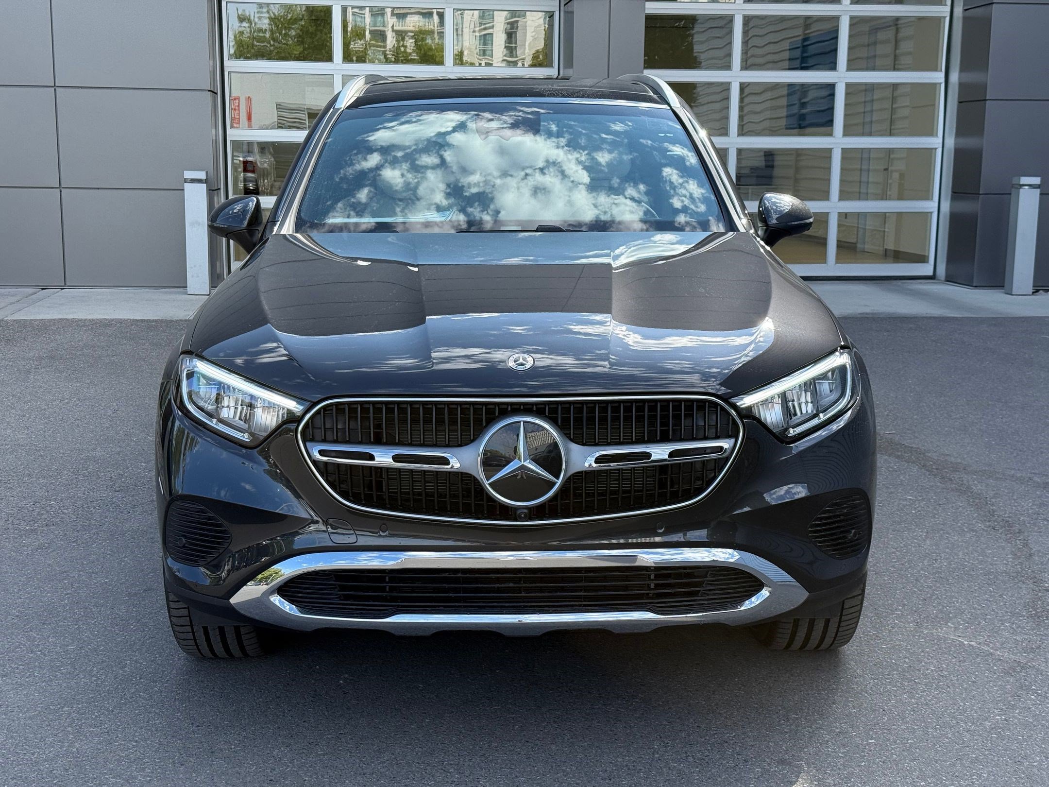 New 2026 Graphite Grey Metallic Mercedes-Benz GLC 300 image 24