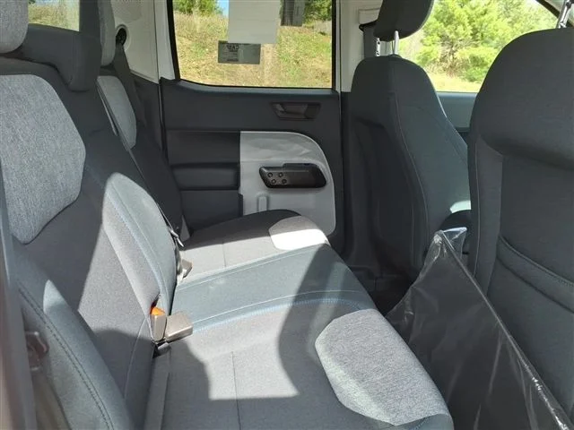 New 2026 Carbonized Gray Metallic Ford XLT image 10
