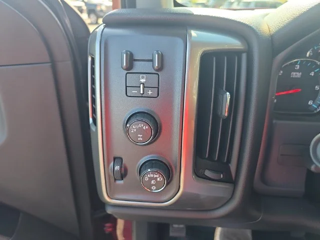 Used 2018 Red Chevrolet LT image 27
