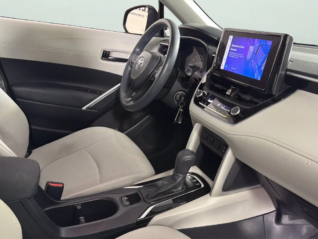 Used 2023 Black Toyota L image 34