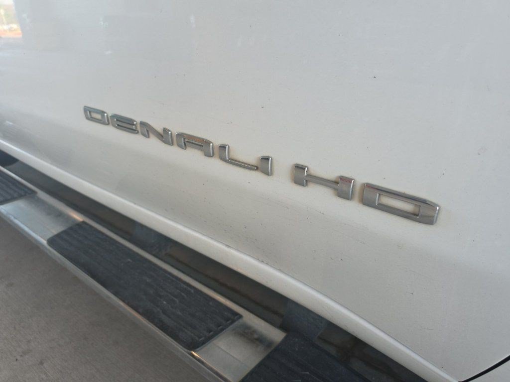 Used 2020 SUMMIT WHITE GMC Denali image 6