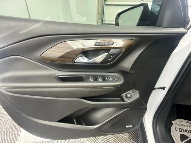 Used 2020 White GMC Denali image 13