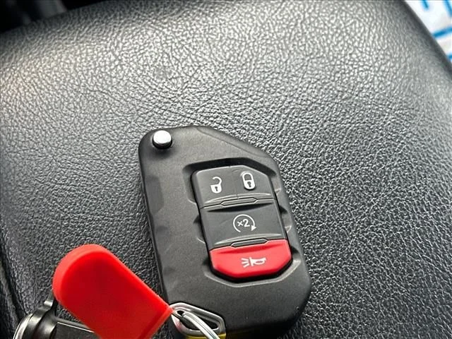 Used 2023 Gray Jeep Sport S image 29