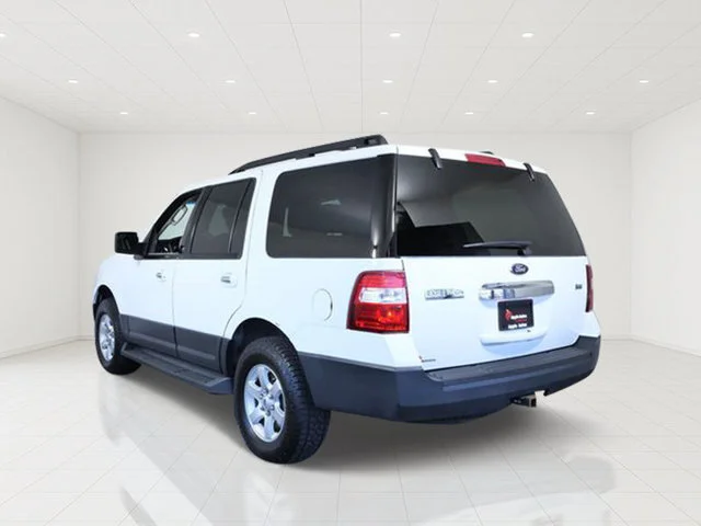 Used 2014 White Ford XL image 4