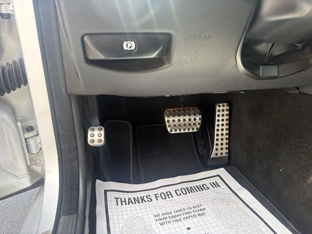 Used 2011 Silver Mercedes-Benz C 300 image 22
