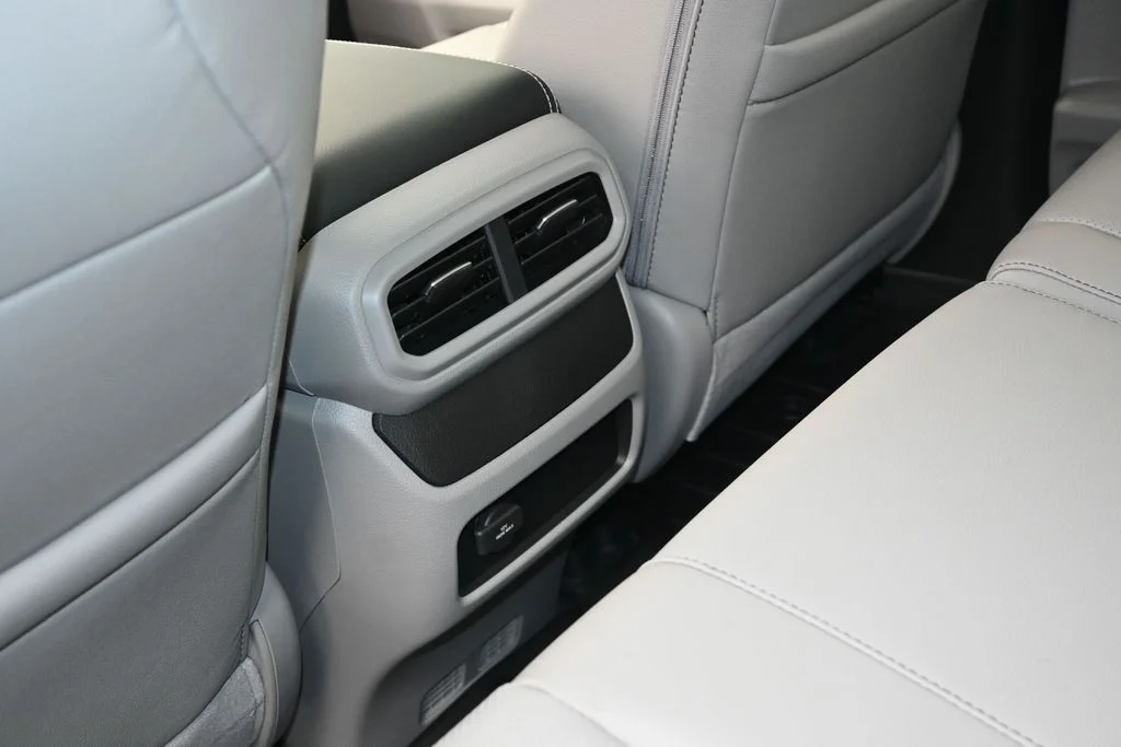 New 2026 Platinum White Pearl Honda RTL image 12