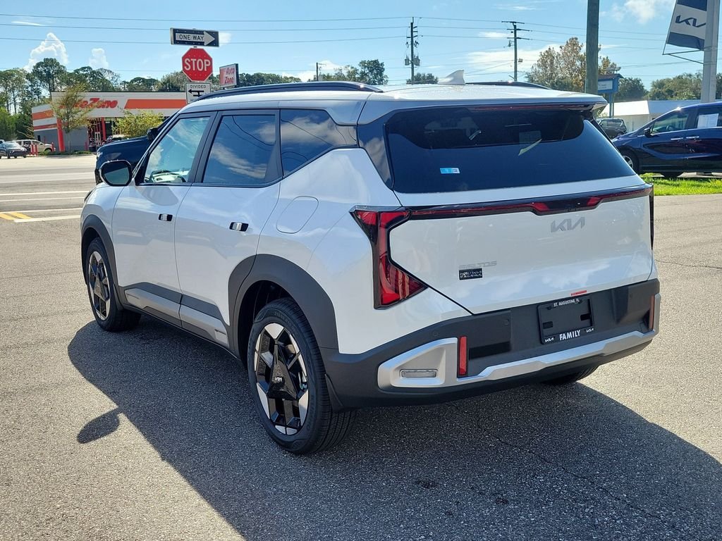 New 2027 Snow White Pearl Kia EX image 4