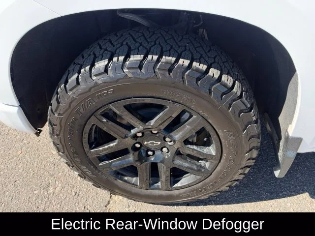Used 2025 White Chevrolet RST image 31