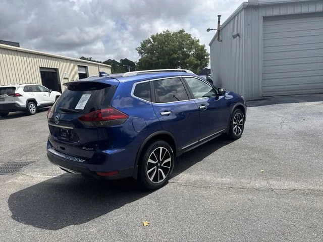 Used 2019 Blue Nissan SL image 5