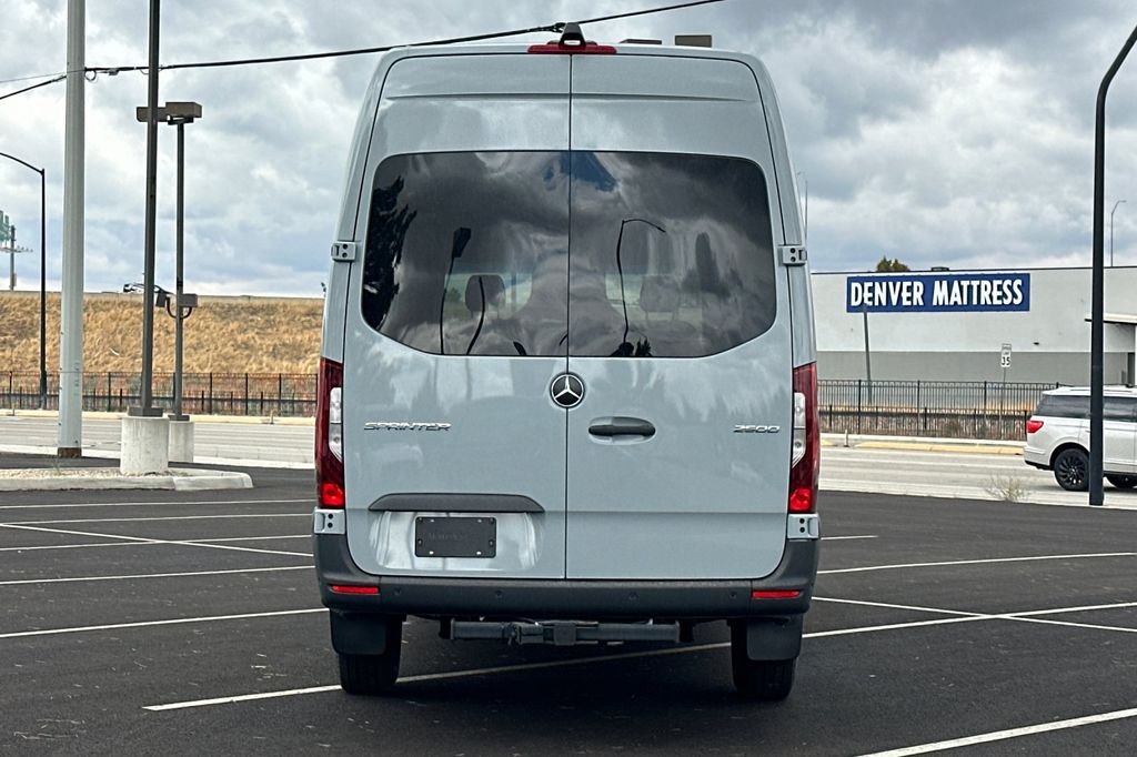 Used 2024 Silver Mercedes-Benz Cargo 170 WB image 4