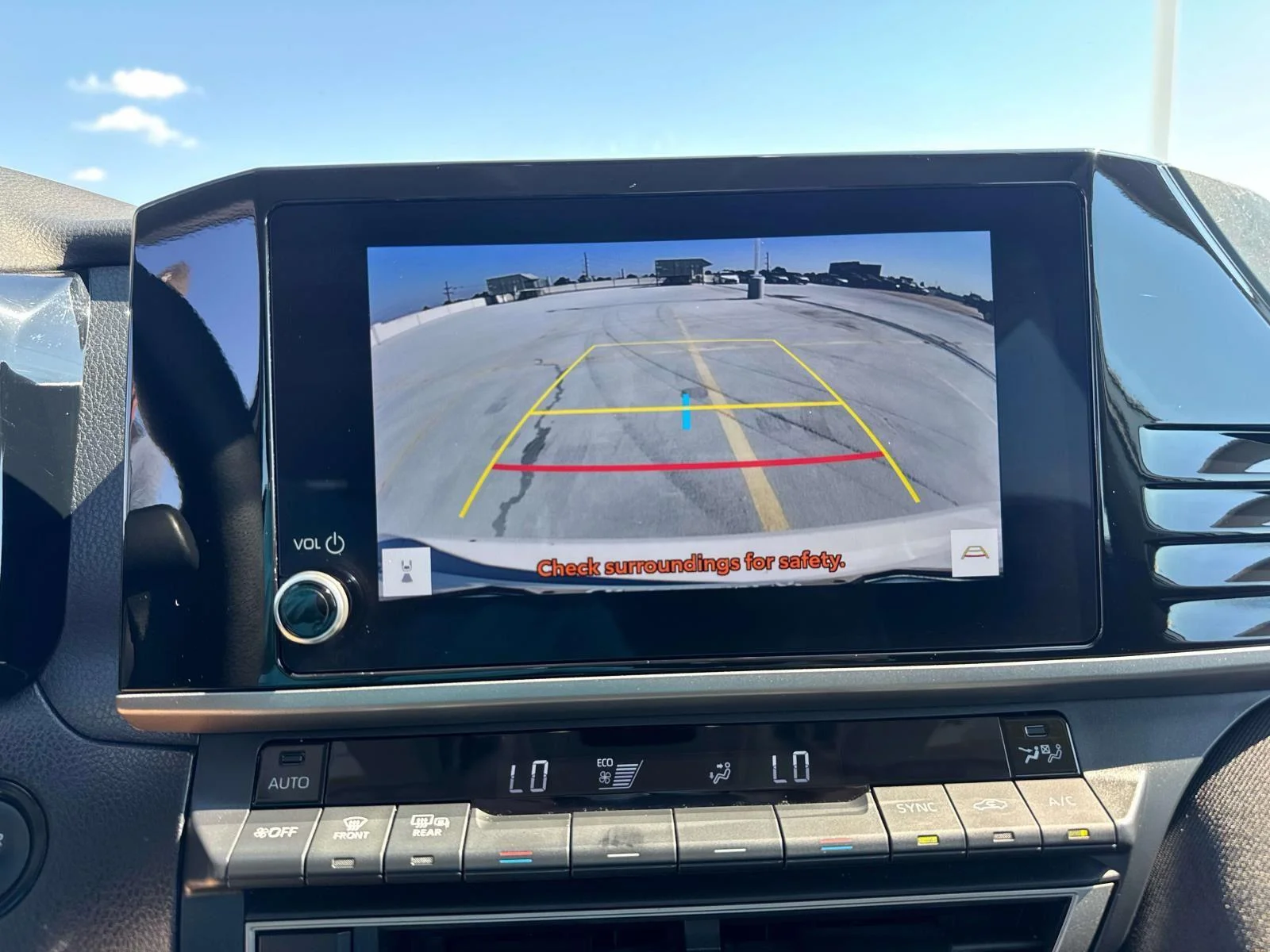 Used 2025 Ice Cap Toyota LE image 18
