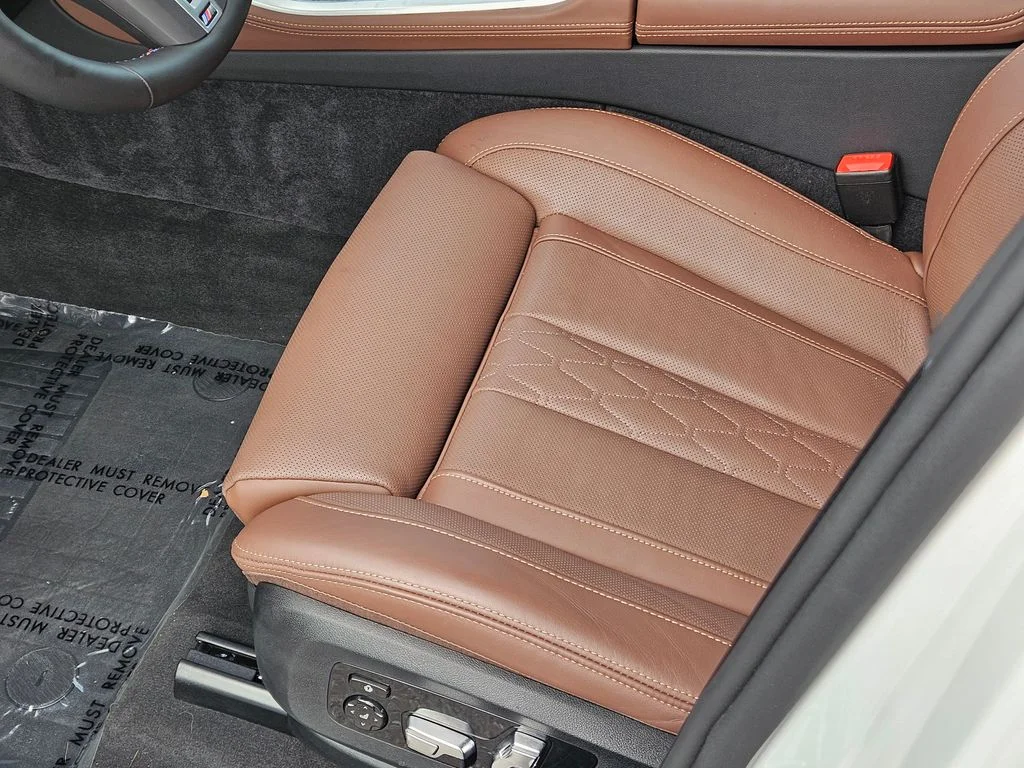 Used 2026 Mineral White Metallic BMW M60i image 41