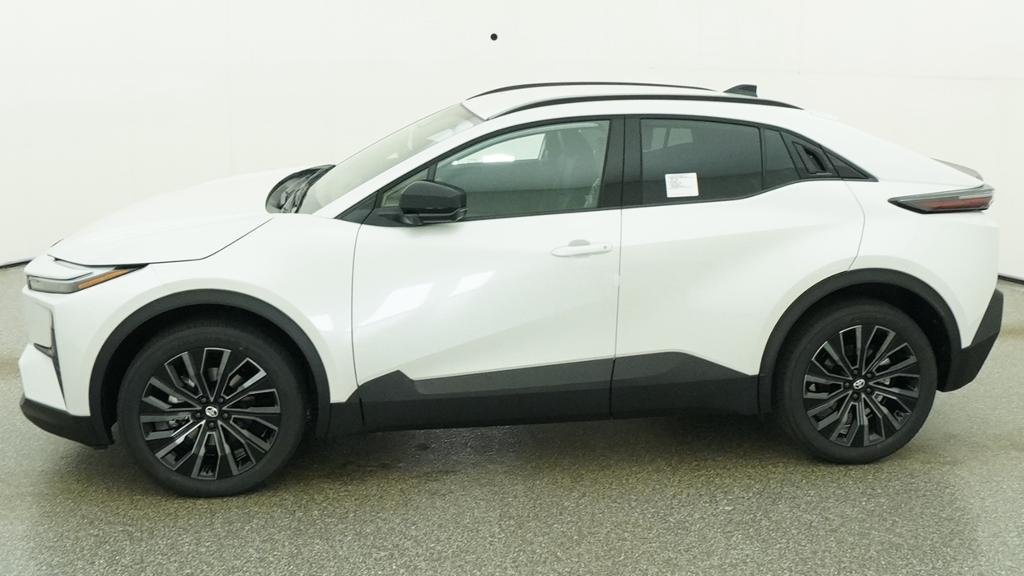 New 2026 Wind Chill Pearl Toyota XSE image 3