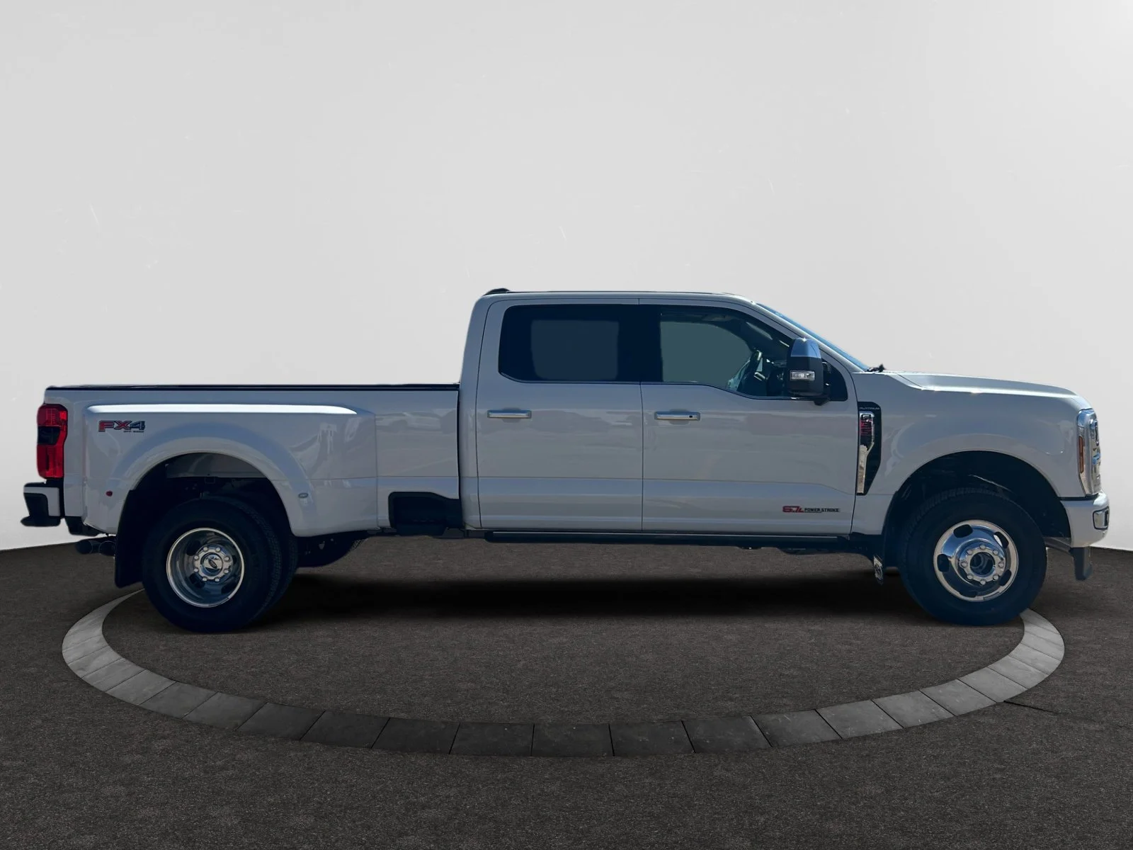 New 2026 Star White Metallic Tri-Coat Ford Platinum image 6
