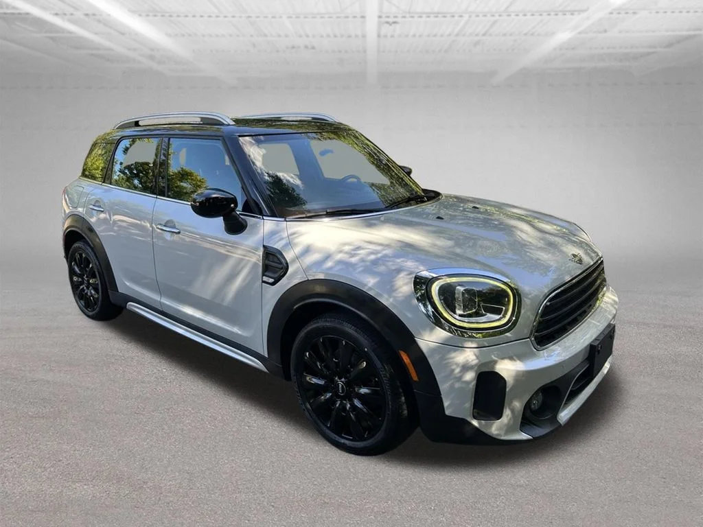 Used 2021  MINI Oxford Edition image 8