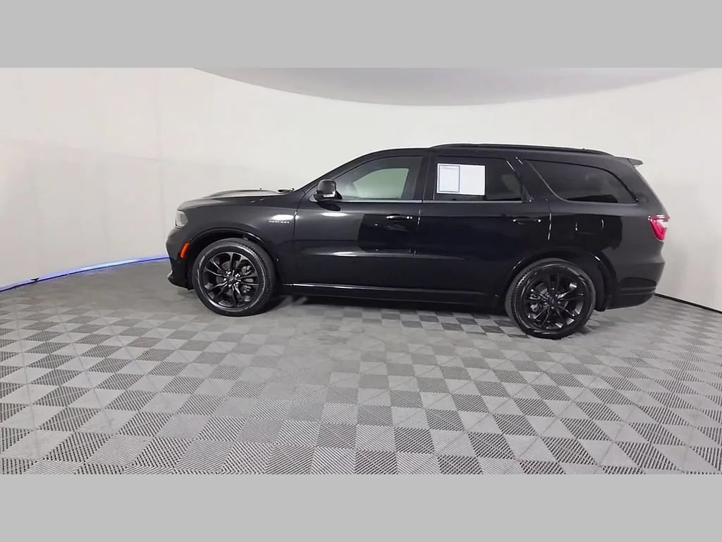 Used 2023 DB Black Clearcoat Dodge R/T Plus image 46