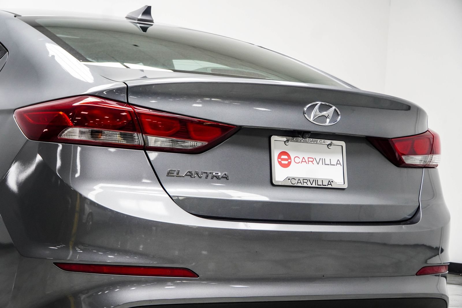 Used 2018 Gray Hyundai Value Edition image 13