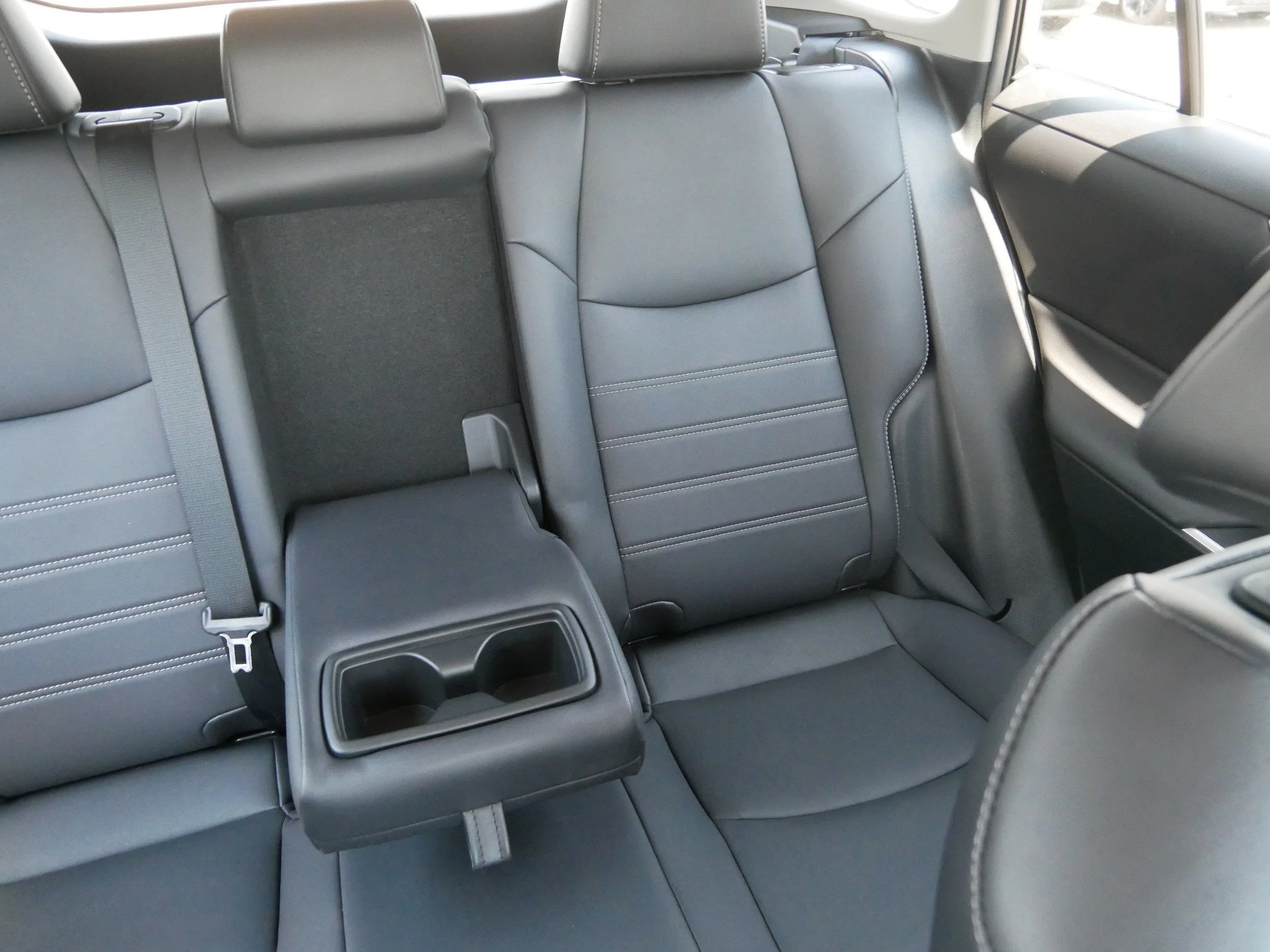 Used 2021 Magnetic Gray Metallic Toyota XLE Premium image 14