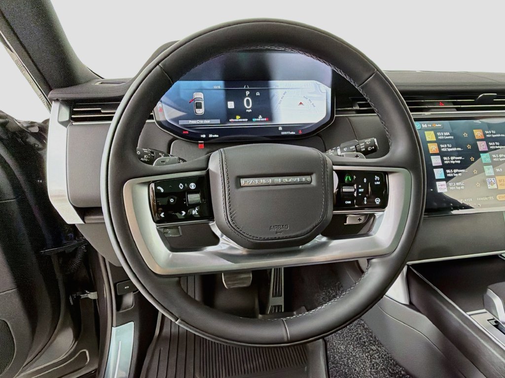 New 2027 Carpathian Grey Land Rover SE image 11