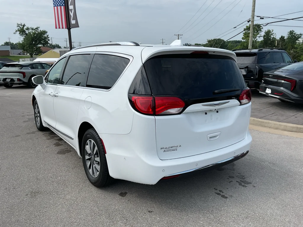 Used 2020 Bright White Clearcoat Chrysler Touring L Plus image 6