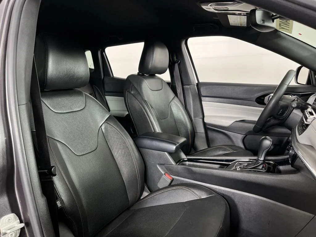 Used 2023 Gray Jeep Limited image 26