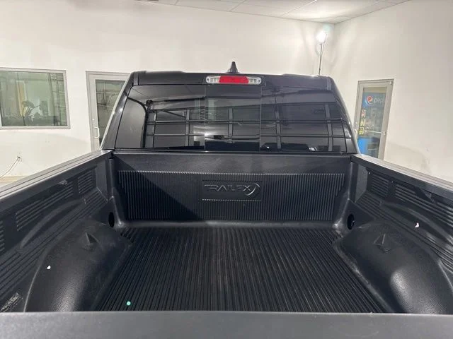 Used 2022 Black Ram Big Horn/Lone Star image 9