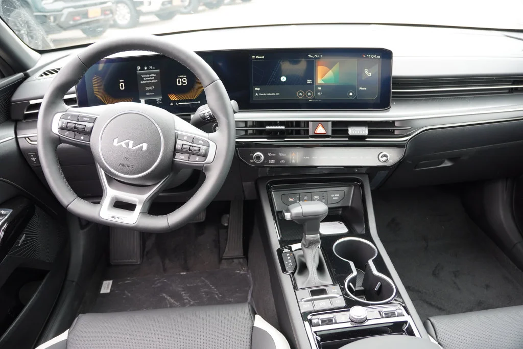 New 2027 Wolf Gray Kia GT-Line image 13