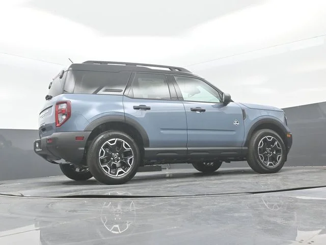 New 2026 Azure Gray Metallic Tri-Coat Ford Outer Banks® image 23