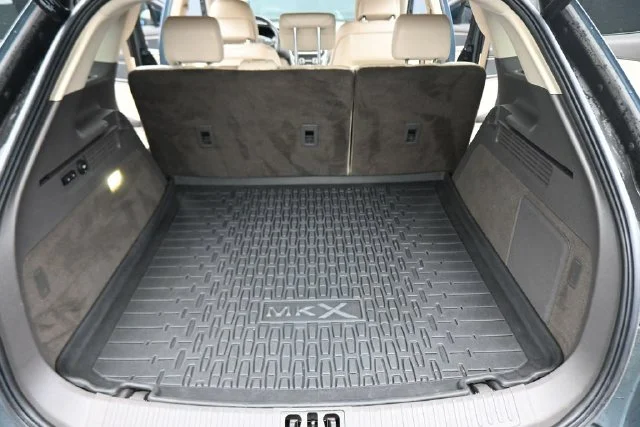 Used 2016 Blue Lincoln Reserve image 26