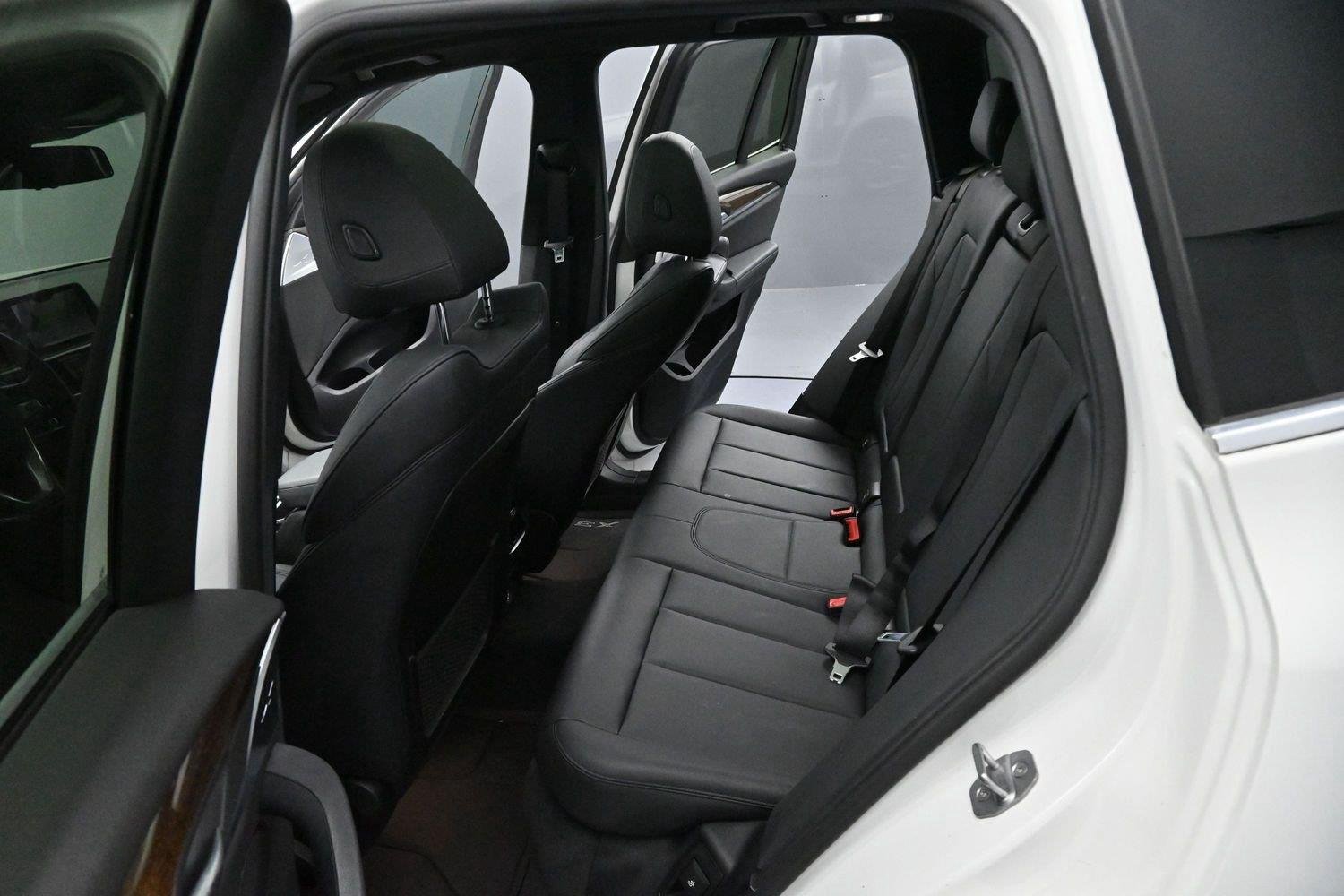Used 2019 Alpine White BMW sDrive30i image 28