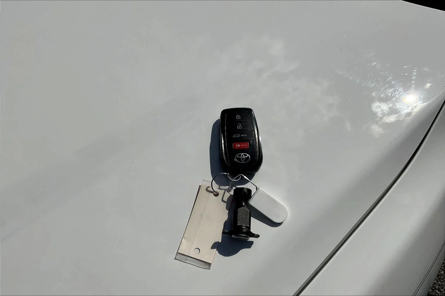 Used 2025 Ice Cap Toyota SE image 15
