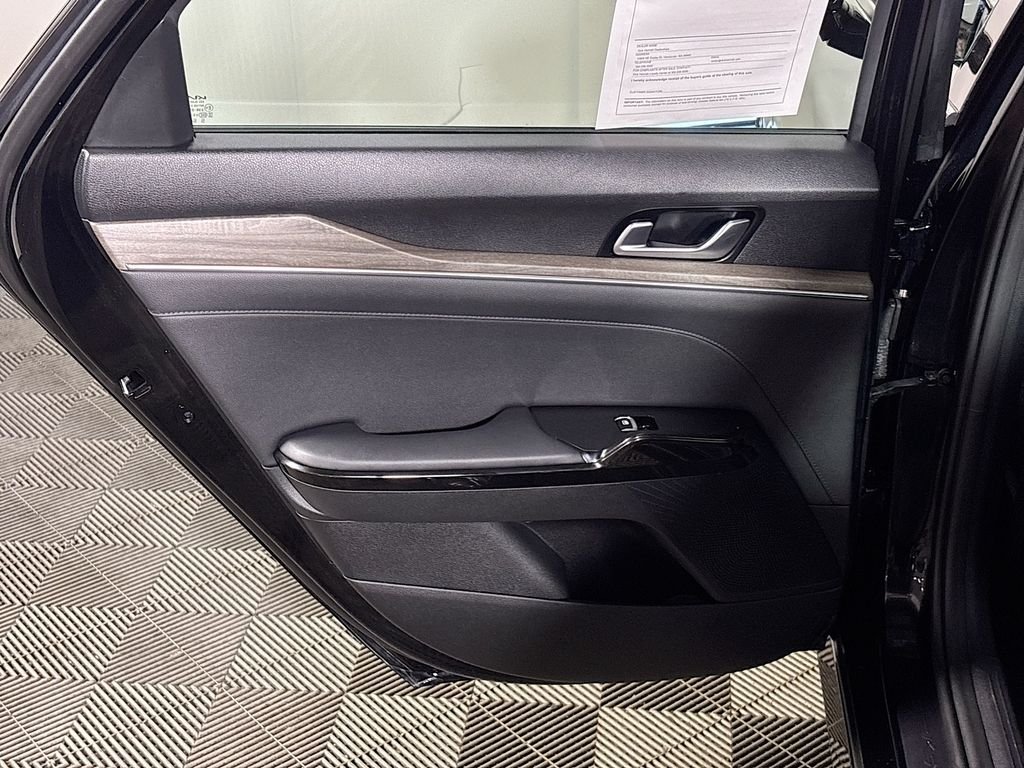 Used 2022 Ebony Black Kia EX image 20