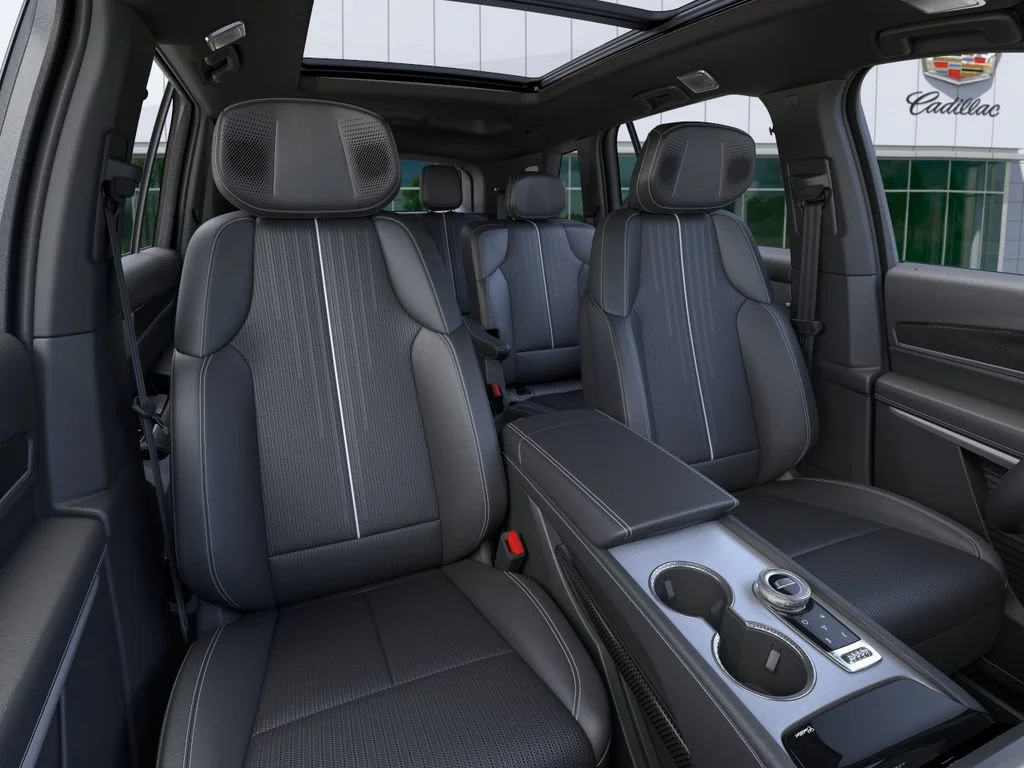 2027 Cadillac VISTIQ Luxury - Photo 17