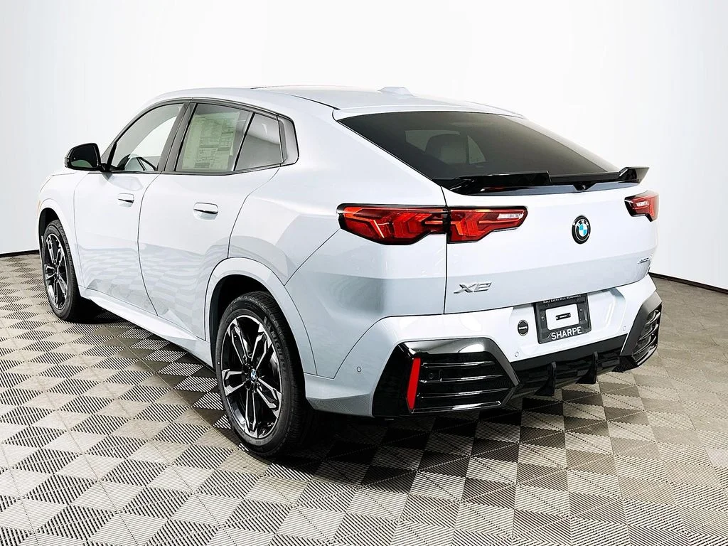 New 2026 Gray Metallic BMW xDrive28i image 7
