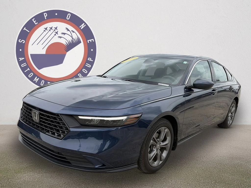Used 2024  Honda EX image 2