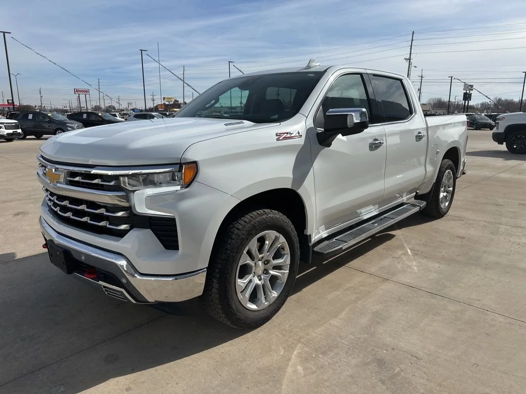 2024 Chevrolet Silverado 1500 LTZ - Photo 32