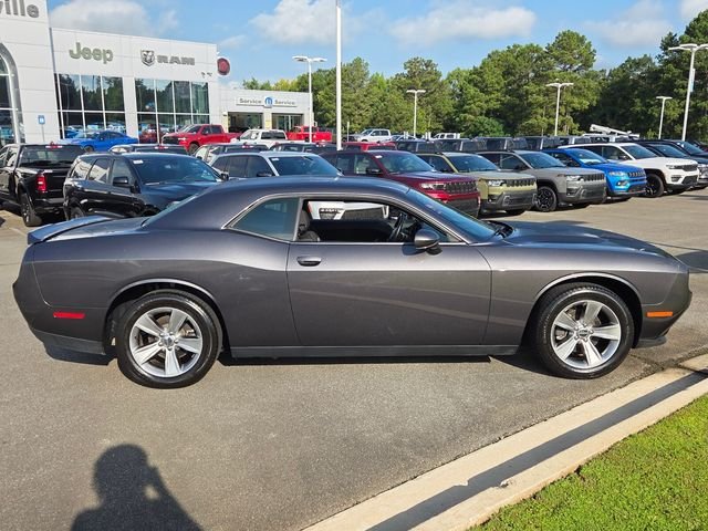 Used 2018 Gray Dodge SXT image 13
