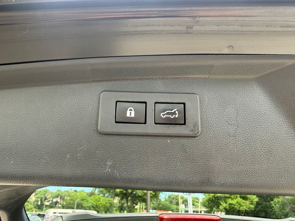 Used 2020 Black Subaru Premium image 25