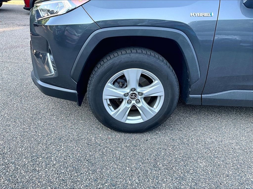 Used 2020 Gray Toyota XLE image 7