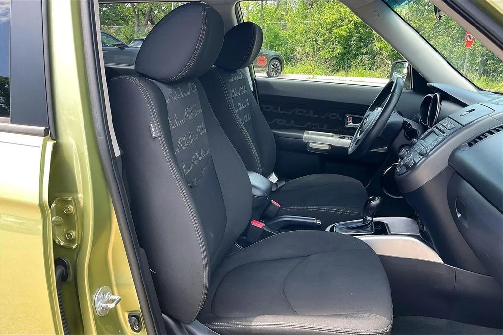 Used 2012 Green Kia Plus image 6