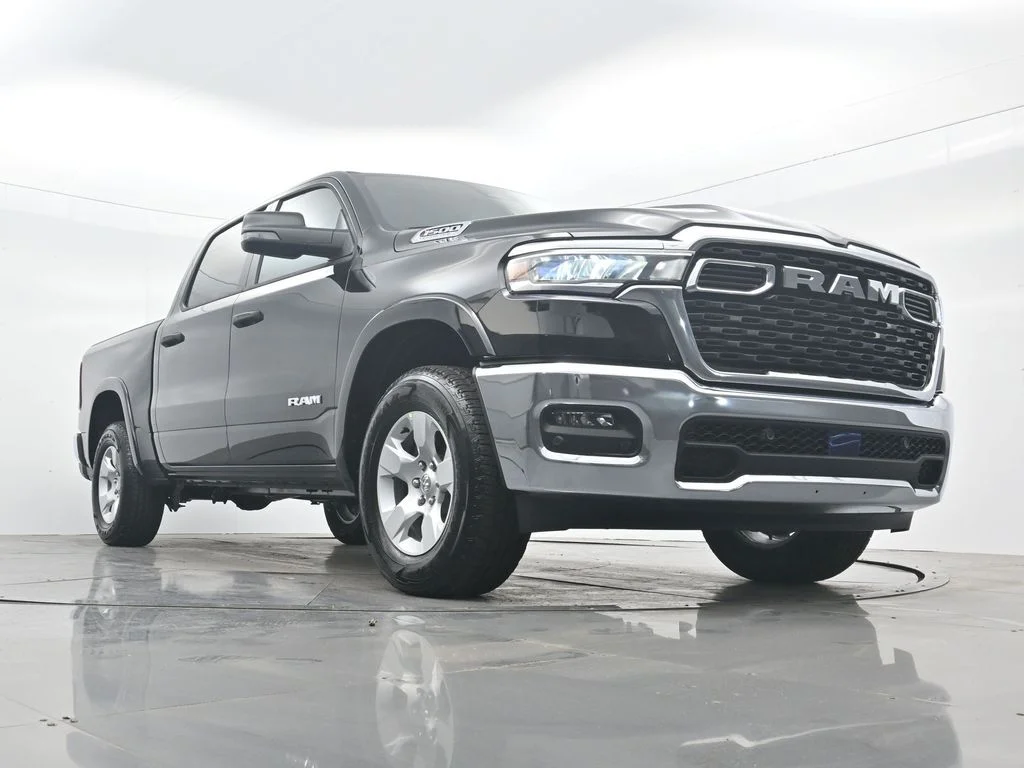 New 2026 Diamond Black Crystal Pearl-Coat Exterior Paint RAM Big Horn/Lone Star image 37