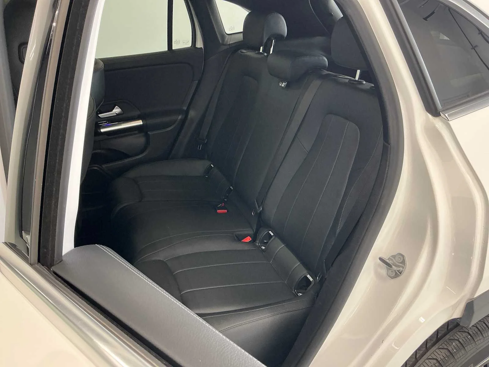 Certified Used 2022 Polar White Mercedes-Benz GLA 250 image 20