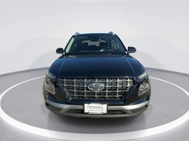Used 2023 Black Hyundai SEL image 3