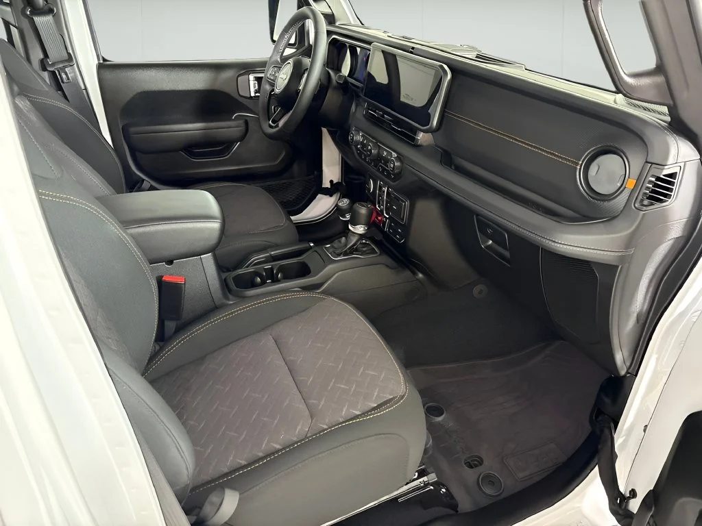Used 2025 White Jeep Mojave 4x4 image 20