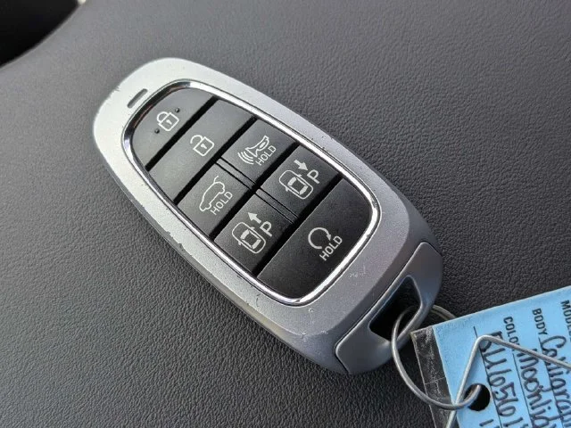 Used 2024 White Hyundai Calligraphy image 27