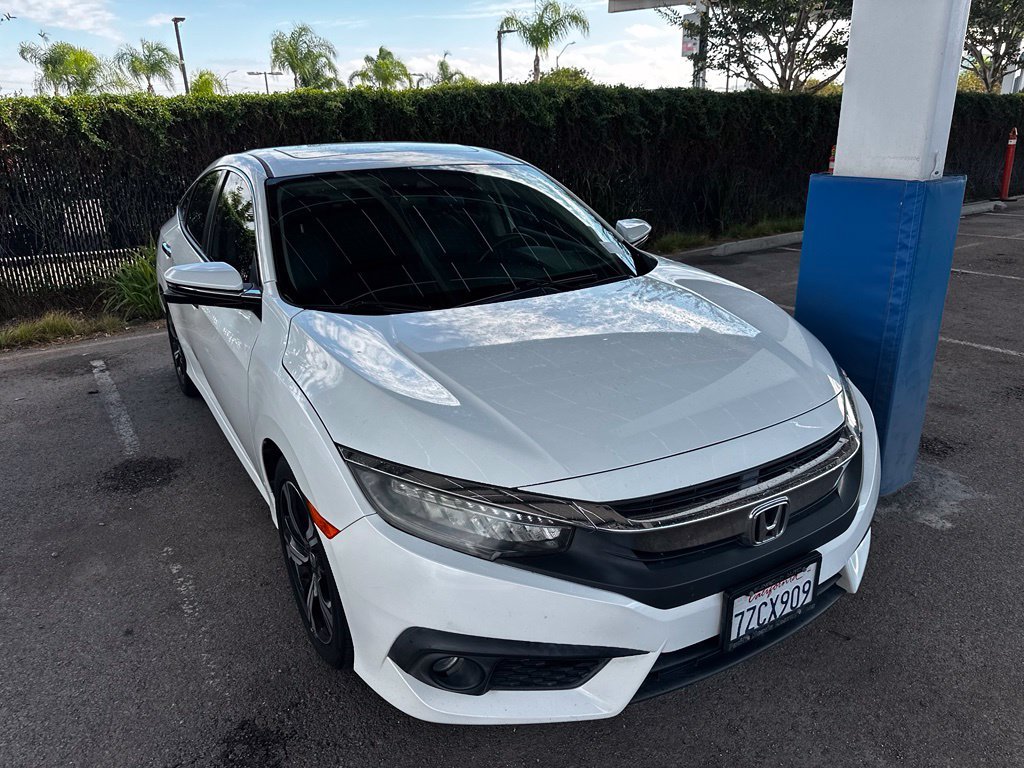 Used 2017 White Orchid Pearl Honda Touring image 7