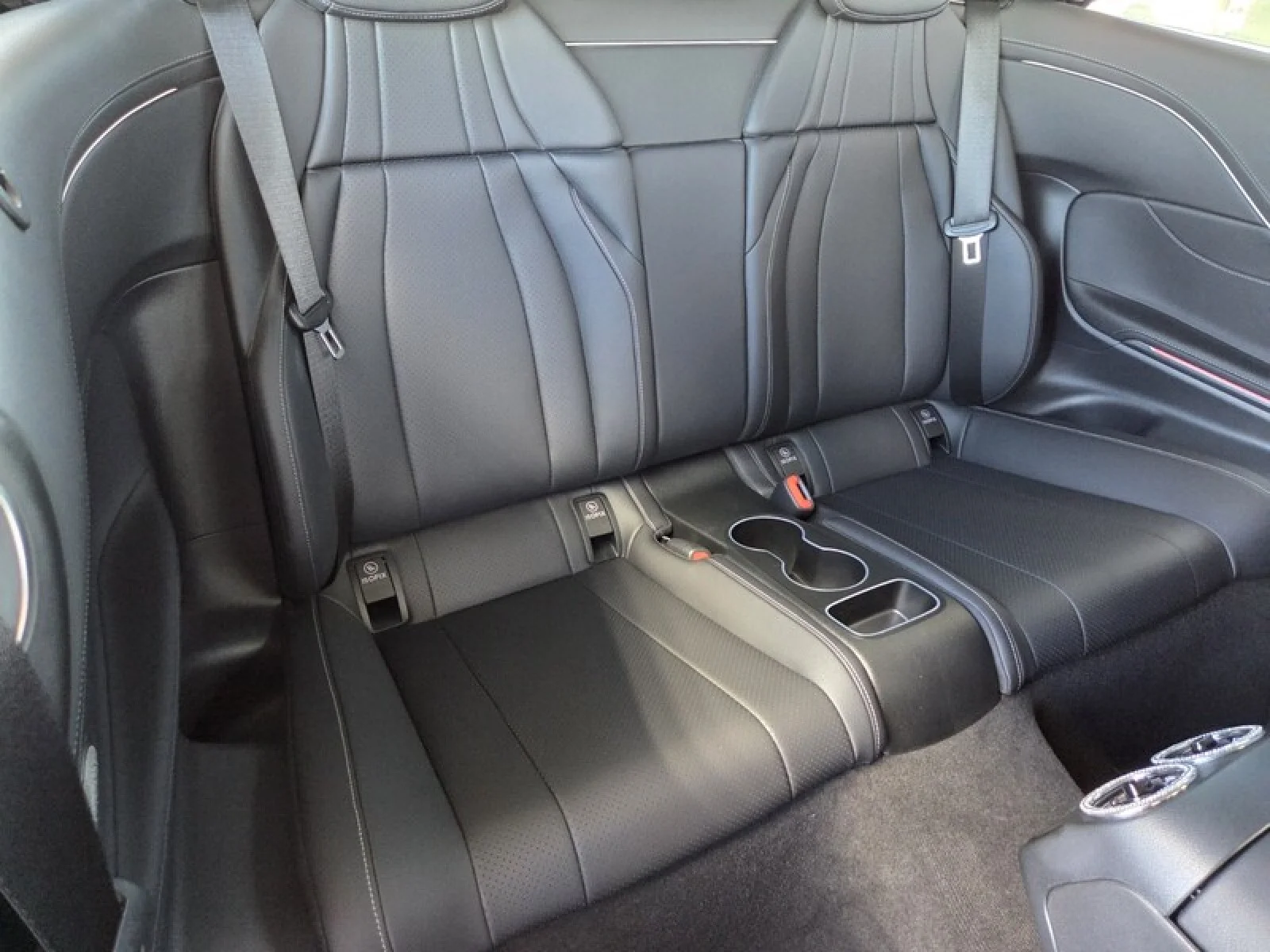 Certified Used 2024 MANUFAKTUR Alpine Grey Metallic Mercedes-Benz CLE 300 image 18